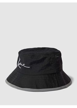 Czapka typu bucket hat z wyhaftowanym logo — P&C x Karl Kani ze sklepu Peek&Cloppenburg  w kategorii Kapelusze męskie - zdjęcie 168085260
