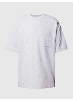 T-shirt o kroju oversized z kieszenią na piersi model ‘Studio Oversized’ ze sklepu Peek&Cloppenburg  w kategorii T-shirty męskie - zdjęcie 168087833