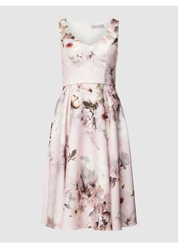 Sukienka koktajlowa o długości do kolan ze wzorem na całej powierzchni ze sklepu Peek&Cloppenburg  w kategorii Sukienki - zdjęcie 168091961