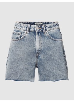 Szorty jeansowe o kroju mom fit z 5 kieszeniami ze sklepu Peek&Cloppenburg  w kategorii Szorty - zdjęcie 168093850