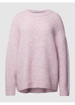 Sweter z dzianiny z okrągłym dekoltem — Natalie Oettgen x P&C* ze sklepu Peek&Cloppenburg  w kategorii Swetry damskie - zdjęcie 168094740