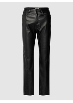 Spodnie z imitacji skóry model ‘EMILY’ ze sklepu Peek&Cloppenburg  w kategorii Spodnie damskie - zdjęcie 168098111