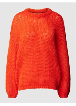 Sweter z dzianiny z obniżonymi ramionami model ‘ADA’ ze sklepu Peek&Cloppenburg  w kategorii Swetry damskie - zdjęcie 168100393