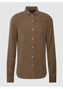 Koszula casualowa o kroju slim fit z kołnierzykiem typu cutaway model ‘Pai-W’ ze sklepu Peek&Cloppenburg  w kategorii Koszule męskie - zdjęcie 168104343