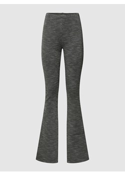 Spodnie materiałowe o rozkloszowanym kroju z elastycznym pasem ze sklepu Peek&Cloppenburg  w kategorii Spodnie damskie - zdjęcie 168113990