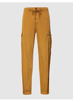 Spodnie cargo z naszywką z logo model ‘Taberon’ ze sklepu Peek&Cloppenburg  w kategorii Spodnie męskie - zdjęcie 168117202
