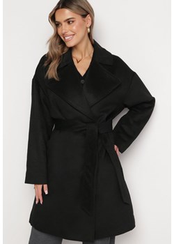Czarny Klasyczny Płaszcz z Paskiem w Talii Elwari ze sklepu Born2be Odzież w kategorii Płaszcze damskie - zdjęcie 168120230