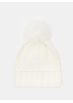 Mohito - Biała czapka z pomponem - biały ze sklepu Mohito w kategorii Czapki zimowe damskie - zdjęcie 168140842