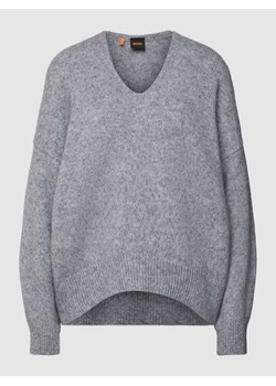 Sweter z dzianiny z dekoltem w serek model ‘Fondy’ ze sklepu Peek&Cloppenburg  w kategorii Swetry damskie - zdjęcie 168148760