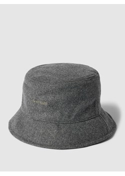 Czapka typu bucket hat z detalem z logo ze sklepu Peek&Cloppenburg  w kategorii Kapelusze damskie - zdjęcie 168149954