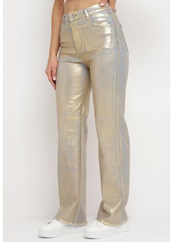 Złote Jeansy z Metalicznym Wykończeniem o Fasonie Dzwonów Anfire ze sklepu Born2be Odzież w kategorii Jeansy damskie - zdjęcie 168152663