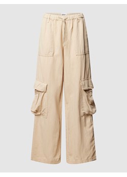 Spodnie cargo z elastycznym pasem model ‘Luca’ ze sklepu Peek&Cloppenburg  w kategorii Spodnie damskie - zdjęcie 168178631