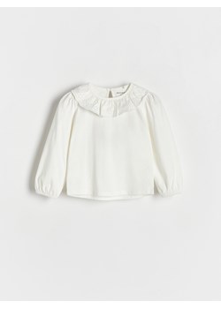 Reserved - Bluzka z falbanką - złamana biel ze sklepu Reserved w kategorii Kaftaniki i bluzki - zdjęcie 168184740