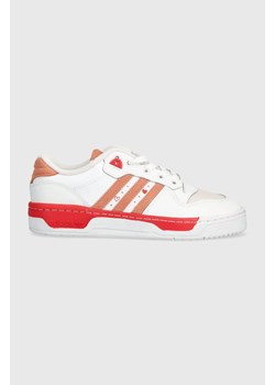 adidas Originals sneakersy skórzane Rivalry Low kolor biały ID5837 ze sklepu PRM w kategorii Trampki damskie - zdjęcie 168215153