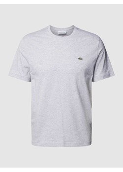 T-shirt z okrągłym dekoltem i wyhaftowanym logo ze sklepu Peek&Cloppenburg  w kategorii T-shirty męskie - zdjęcie 168222244