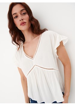 Mohito - Biała bluzka z wiskozy - biały ze sklepu Mohito w kategorii Bluzki damskie - zdjęcie 168231954
