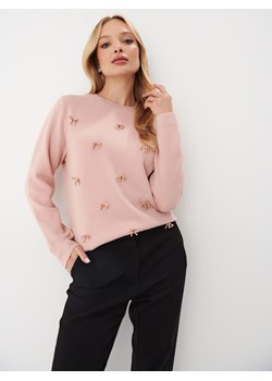 Mohito - Różowy sweter z aplikacjami - pastelowy różowy ze sklepu Mohito w kategorii Swetry damskie - zdjęcie 168233472