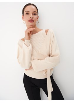 Mohito - Sweter z wiązaniem - beżowy ze sklepu Mohito w kategorii Swetry damskie - zdjęcie 168234941