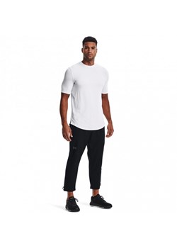 Męskie spodnie treningowe Under Armour UA Unstoppable Crop Pant - czarne ze sklepu Sportstylestory.com w kategorii Spodnie męskie - zdjęcie 168244743