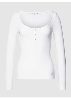 Bluzka z długim rękawem i detalem z logo model ‘KARLEE’ ze sklepu Peek&Cloppenburg  w kategorii Bluzki damskie - zdjęcie 168247534