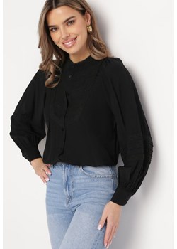 Czarna Koszula Ozdobiona Koronkowymi Tasiemkami Arilesse ze sklepu Born2be Odzież w kategorii Koszule damskie - zdjęcie 168249882