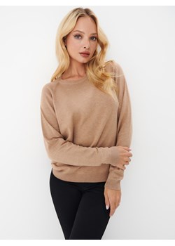 Mohito - Beżowy sweter basic - beżowy ze sklepu Mohito w kategorii Swetry damskie - zdjęcie 168266661