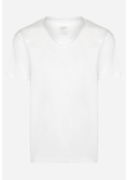 Biała Klasyczna Koszulka z Trójkątnym Dekoltem i Krótkim Rękawem Vorffa ze sklepu Born2be Odzież w kategorii T-shirty męskie - zdjęcie 168279212