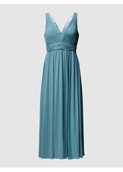 Sukienka wieczorowa PLUS SIZE z plisami ze sklepu Peek&Cloppenburg  w kategorii Sukienki - zdjęcie 168279974