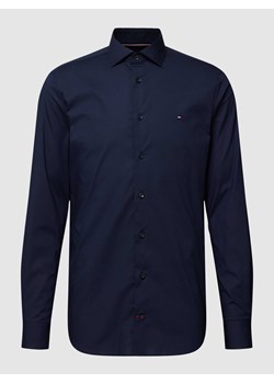 Koszula biznesowa o kroju slim fit z kołnierzykiem typu cutaway model ‘CORE’ ze sklepu Peek&Cloppenburg  w kategorii Koszule męskie - zdjęcie 168292794