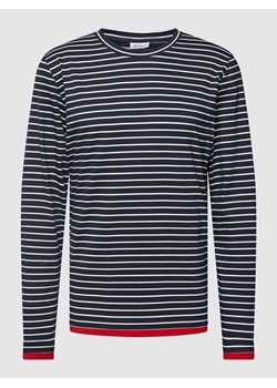 Bluzka z długim rękawem i wzorem w paski na całej powierzchni model ‘Hanne’ ze sklepu Peek&Cloppenburg  w kategorii T-shirty męskie - zdjęcie 168293134