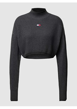 Sweter krótki z dzianiny z naszywką z logo ze sklepu Peek&Cloppenburg  w kategorii Swetry damskie - zdjęcie 168296701