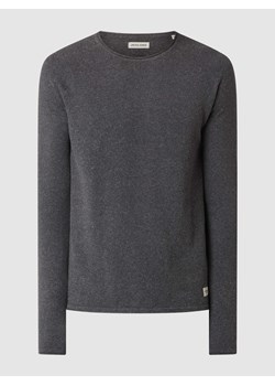 Sweter z dzianiny z naszywką z logo model ‘HILL’ ze sklepu Peek&Cloppenburg  w kategorii Swetry męskie - zdjęcie 168296861