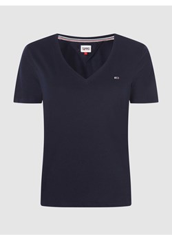 T-shirt o kroju slim fit z bawełny ekologicznej ze sklepu Peek&Cloppenburg  w kategorii Bluzki damskie - zdjęcie 168296881