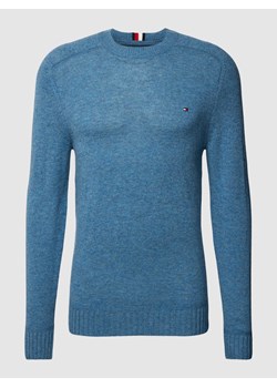 Sweter z dzianiny z wyhaftowanym logo model ‘MERINO’ ze sklepu Peek&Cloppenburg  w kategorii Swetry męskie - zdjęcie 168296922