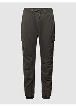 Spodnie sportowe z kieszeniami cargo w jednolitym kolorze ze sklepu Peek&Cloppenburg  w kategorii Spodnie męskie - zdjęcie 168300201