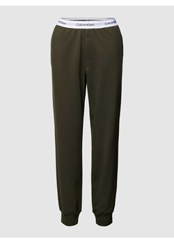 Spodnie dresowe z elastycznym paskiem z logo ze sklepu Peek&Cloppenburg  w kategorii Spodnie damskie - zdjęcie 168300533