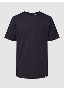 T-shirt z detalem z logo ze sklepu Peek&Cloppenburg  w kategorii T-shirty męskie - zdjęcie 168301753