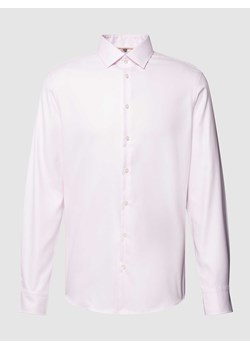 Koszula biznesowa o kroju slim fit z fakturowanym wzorem ze sklepu Peek&Cloppenburg  w kategorii Koszule męskie - zdjęcie 168307690