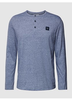 Bluzka z długim rękawem i krótką listwą guzikową ze sklepu Peek&Cloppenburg  w kategorii T-shirty męskie - zdjęcie 168313363