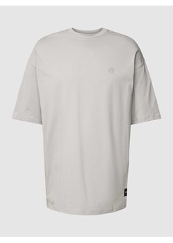 T-shirt z naszywką z napisem model ‘Iggy’ ze sklepu Peek&Cloppenburg  w kategorii T-shirty męskie - zdjęcie 168314284