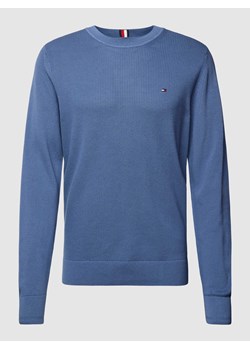 Sweter z dzianiny z wyhaftowanym logo model ‘CHAIN’ ze sklepu Peek&Cloppenburg  w kategorii Swetry męskie - zdjęcie 168315204