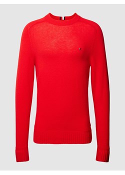 Sweter z dzianiny z wyhaftowanym logo model ‘MERINO’ ze sklepu Peek&Cloppenburg  w kategorii Swetry męskie - zdjęcie 168319703