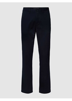 Spodnie z detalami z logo model ‘Denton’ ze sklepu Peek&Cloppenburg  w kategorii Spodnie męskie - zdjęcie 168320232