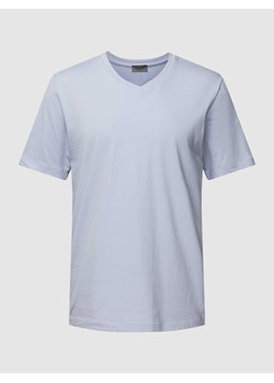 T-shirt z dekoltem w serek ze sklepu Peek&Cloppenburg  w kategorii T-shirty męskie - zdjęcie 168323601