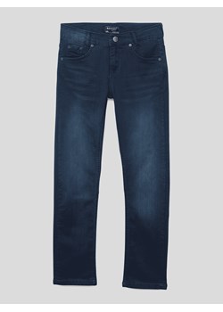 Jeansy z naszywką z logo model ‘Nos’ ze sklepu Peek&Cloppenburg  w kategorii Spodnie chłopięce - zdjęcie 168325353