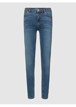 Jeansy o kroju skinny fit z wpuszczanymi kieszeniami ze sklepu Peek&Cloppenburg  w kategorii Jeansy damskie - zdjęcie 168325513