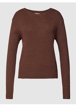 Sweter z dzianiny z okrągłym dekoltem model ‘COMFY’ ze sklepu Peek&Cloppenburg  w kategorii Swetry damskie - zdjęcie 168330130