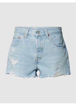 Szorty jeansowe z efektem znoszenia ze sklepu Peek&Cloppenburg  w kategorii Szorty - zdjęcie 168331304
