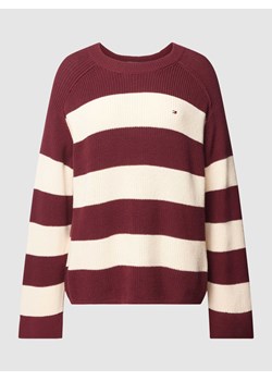 Sweter z dzianiny z wyhaftowanym logo ze sklepu Peek&Cloppenburg  w kategorii Swetry damskie - zdjęcie 168331474
