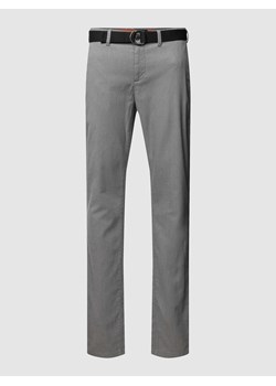 Spodnie materiałowe z paskiem ze sklepu Peek&Cloppenburg  w kategorii Spodnie męskie - zdjęcie 168333314